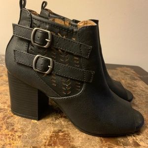 Black Peep toe Booties